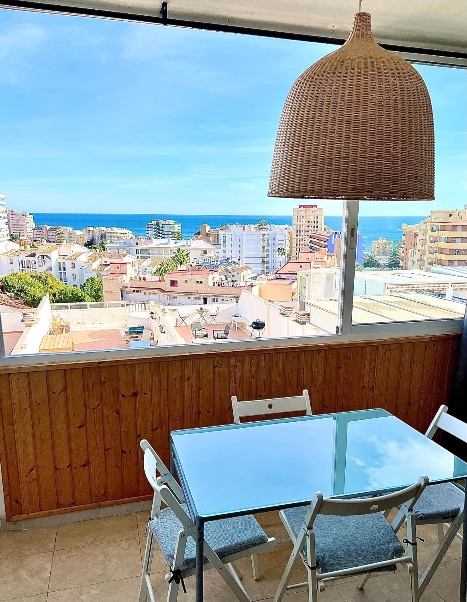 Cozy Fuengirola Apartment With Sea View & Pool エクステリア 写真