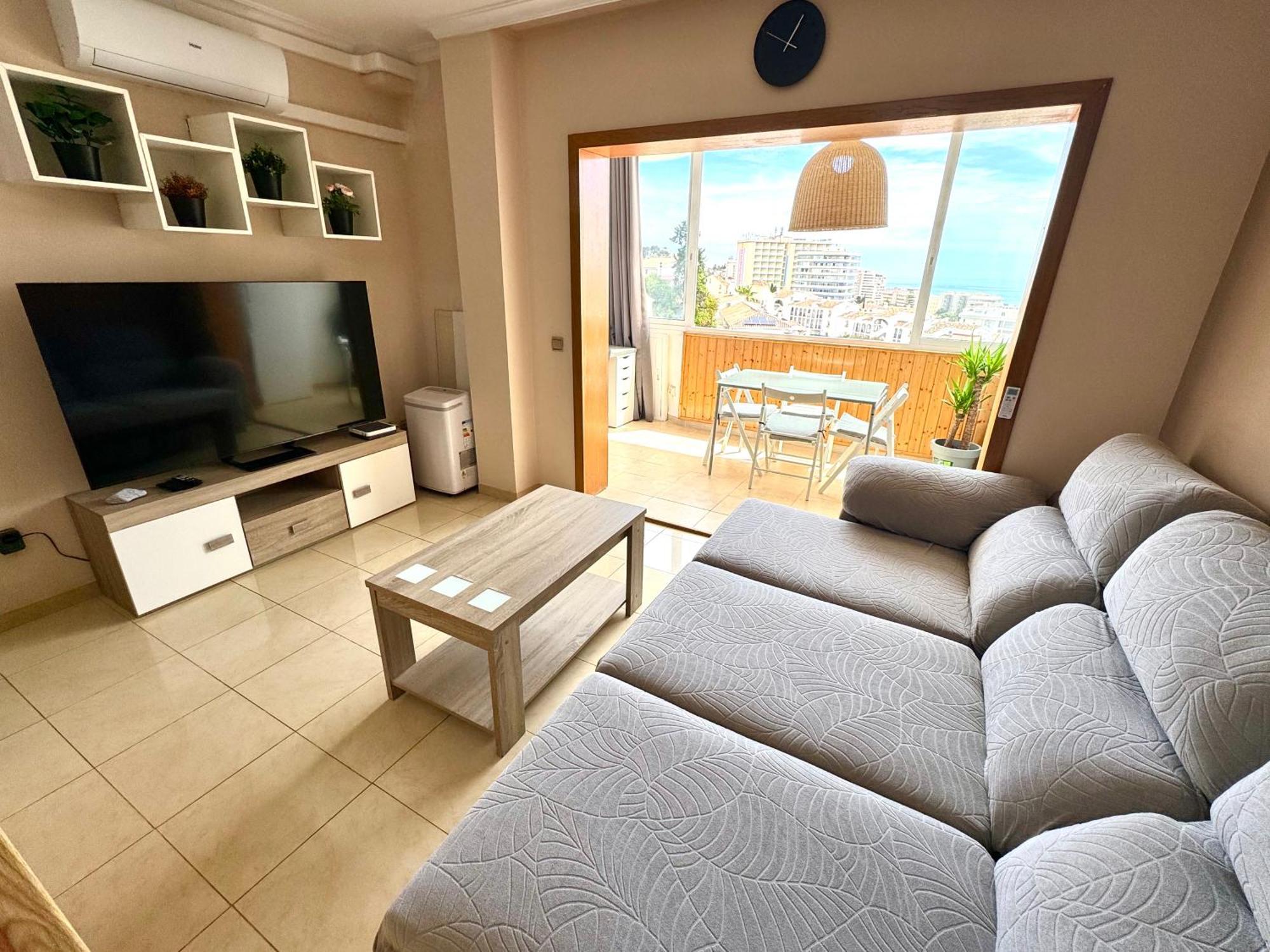 Cozy Fuengirola Apartment With Sea View & Pool エクステリア 写真